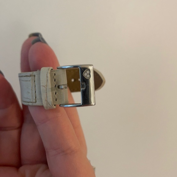 Leather and diamond ring! - Picture 3 of 5